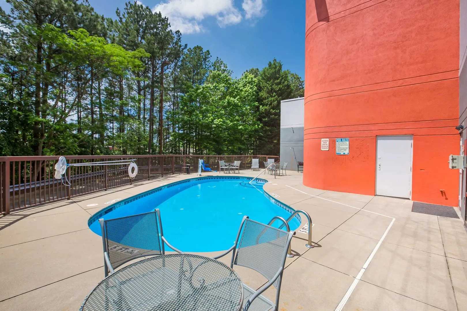 Photo - Budgetel Inns & Suites - Atlanta Galleria Stadium