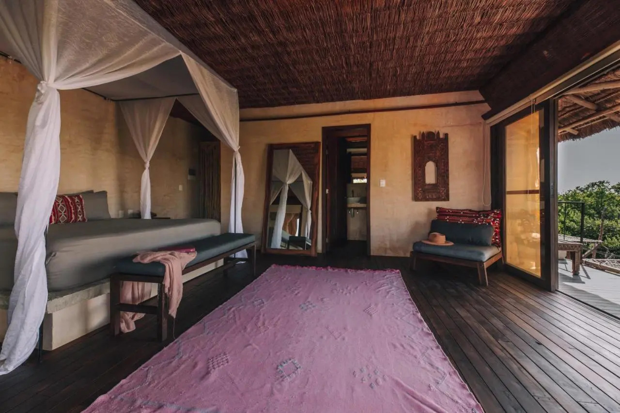 Photo - Radhoo Tulum