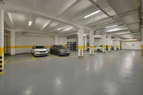 Foto - Prague Season Three Stars