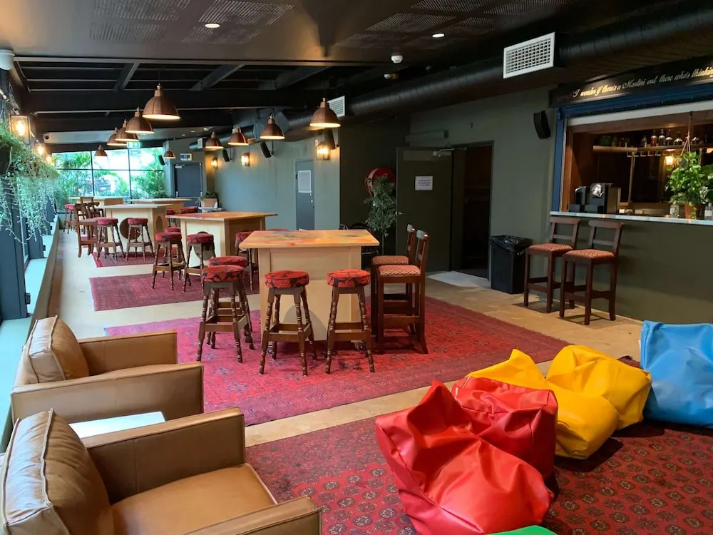 Photo - Southend Hotel