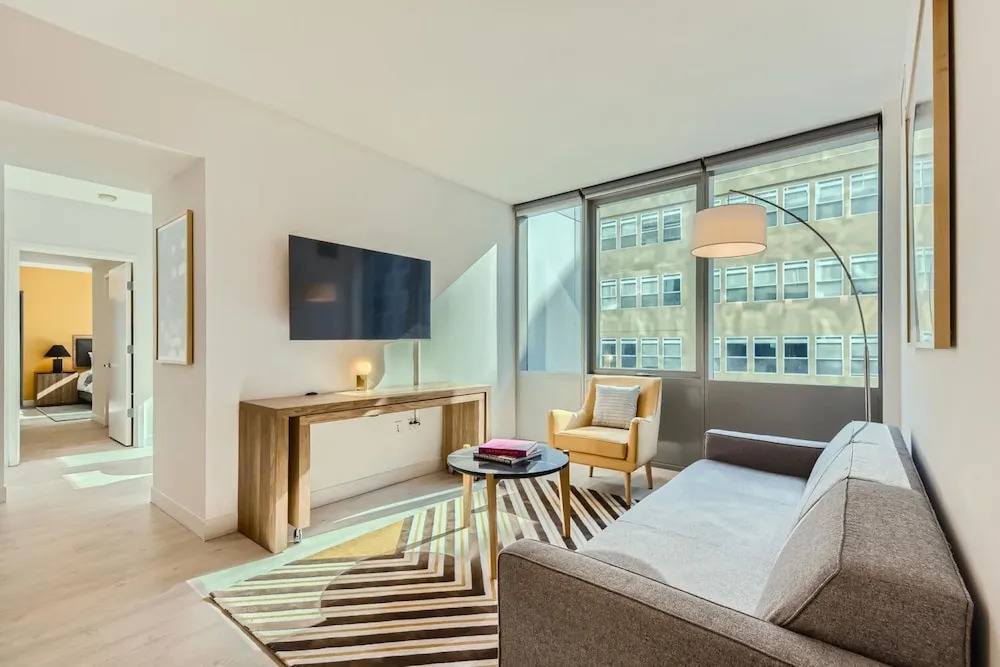 Photo - Sentral Michigan Avenue