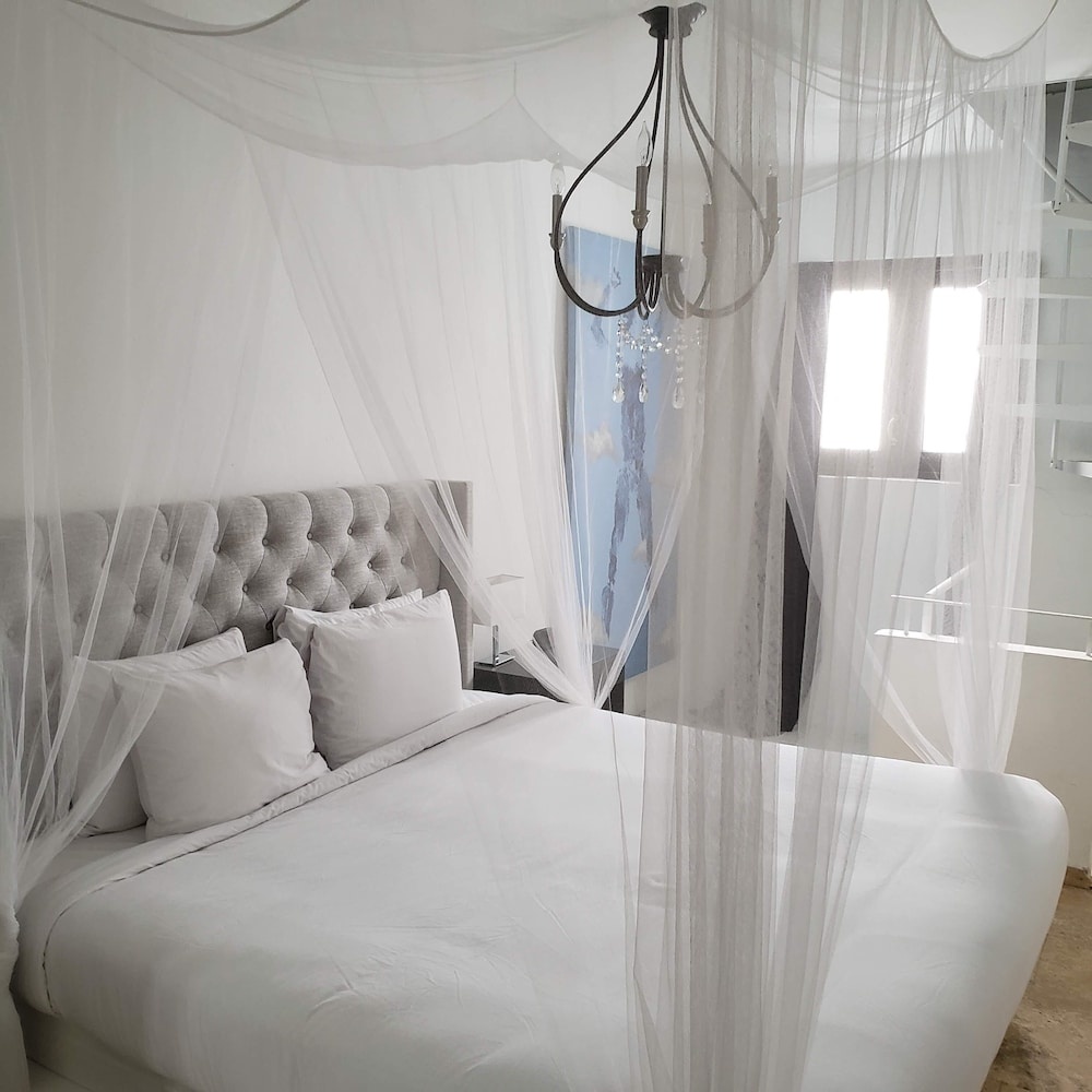 Roof Top Hotel Apartment #6 King Bed - Old San Juan