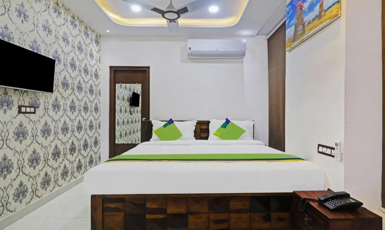 Photo - Itsy Hotels J A Royal Suites Manikonda