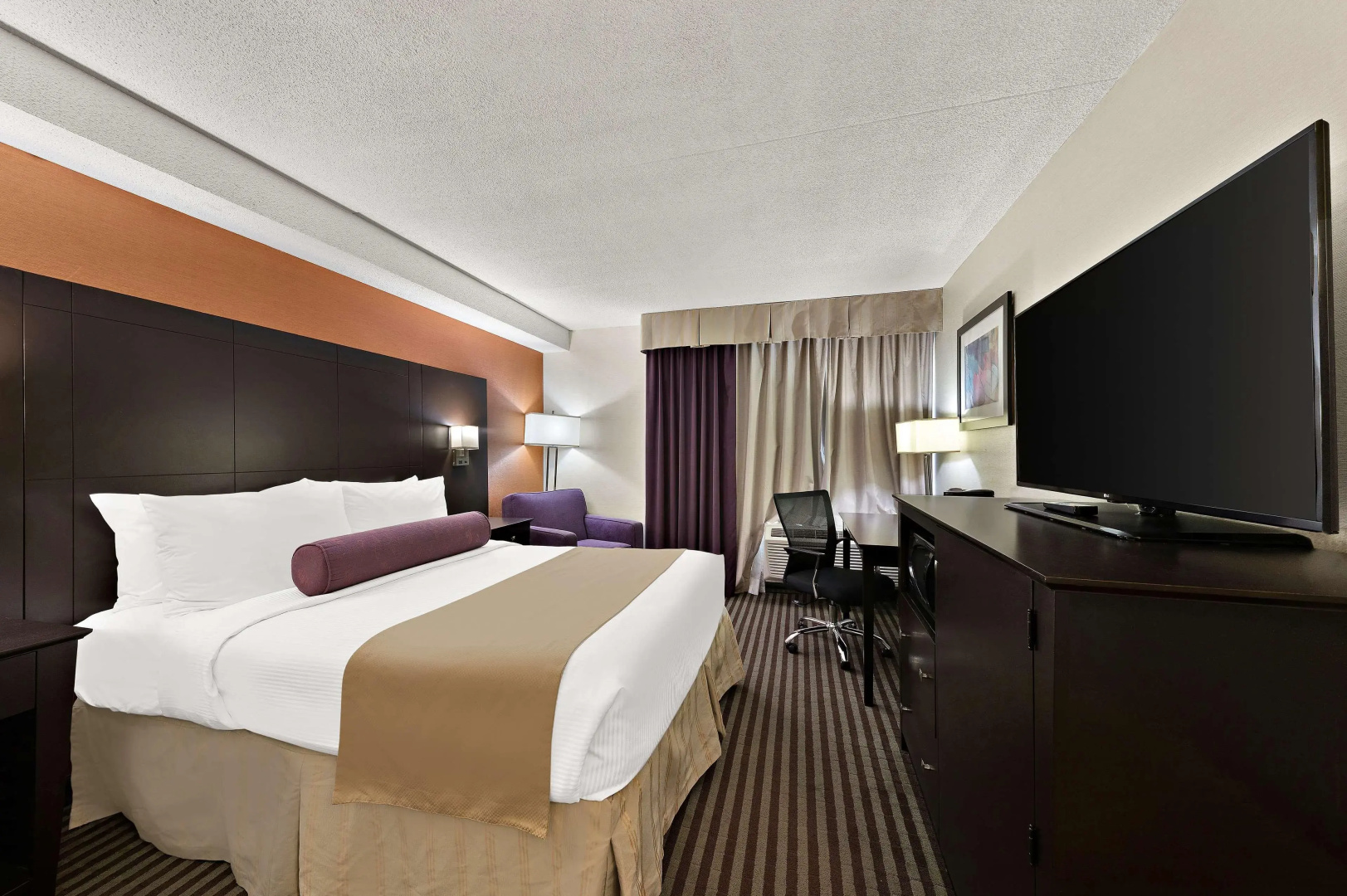 Foto - Best Western Plus Toronto North York Hotel & Suites
