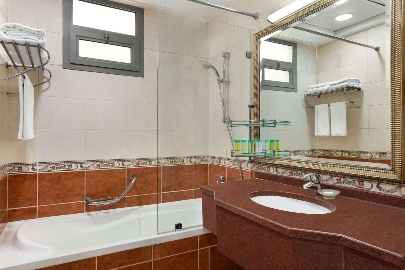 Photo - Howard Johnson Plaza by Wyndham Dubai Deira