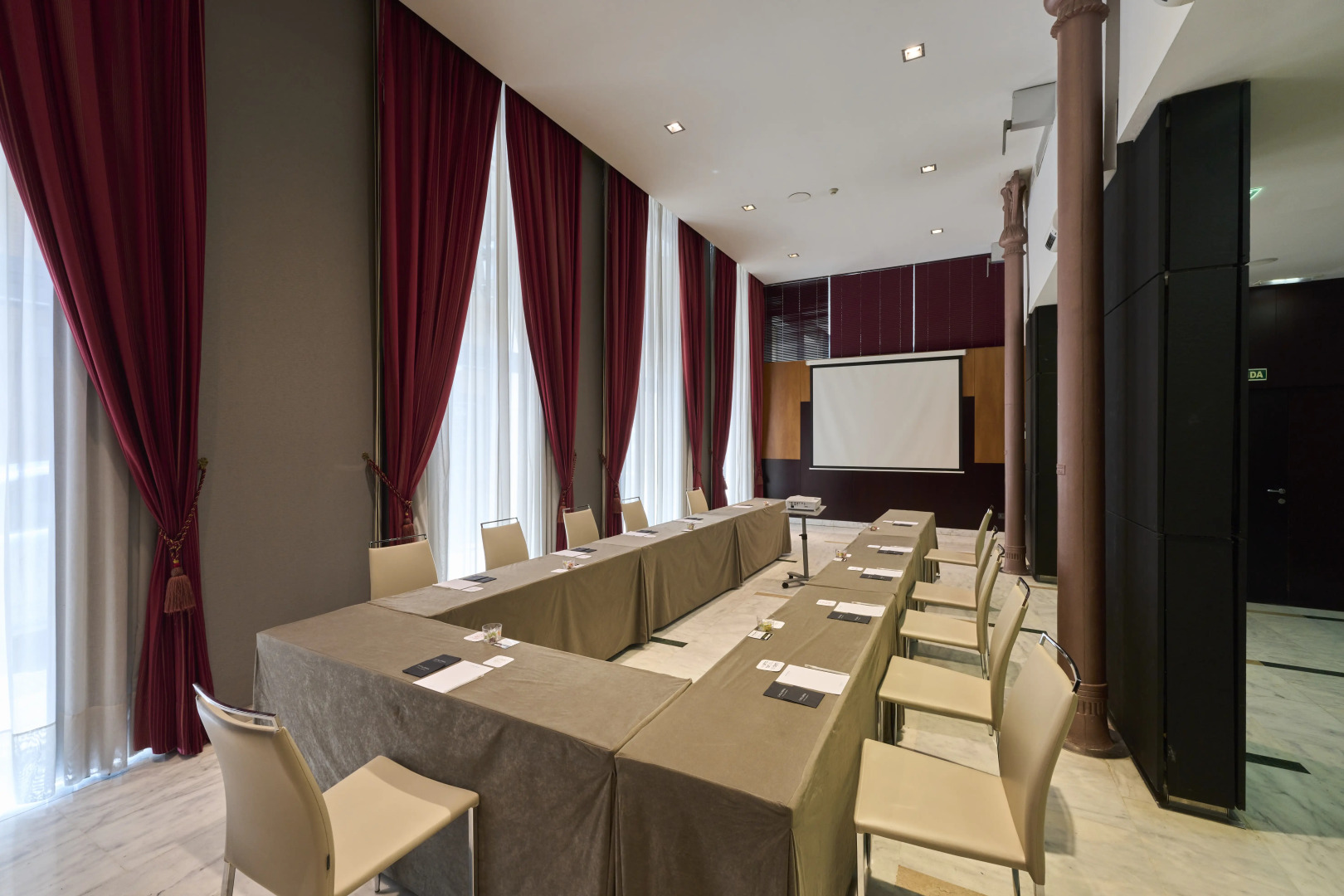 Foto - Catalonia El Pilar