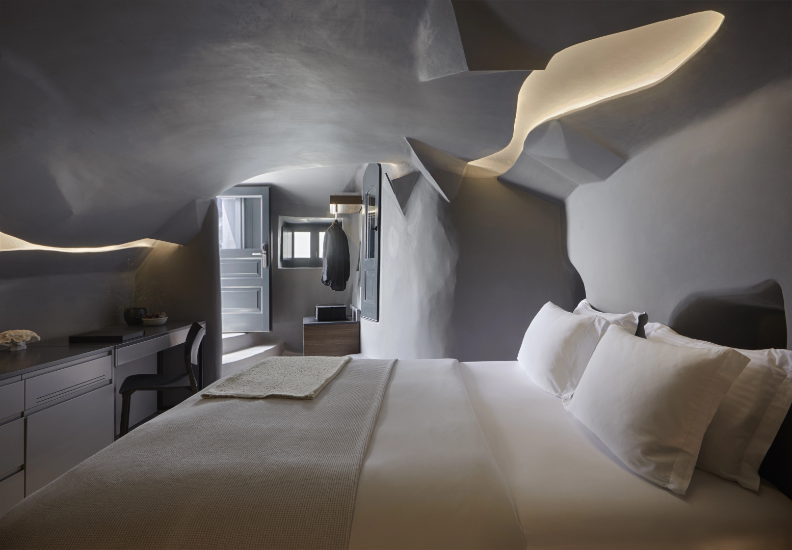 Photo - Kivotos Santorini - Preferred Hotels & Resorts