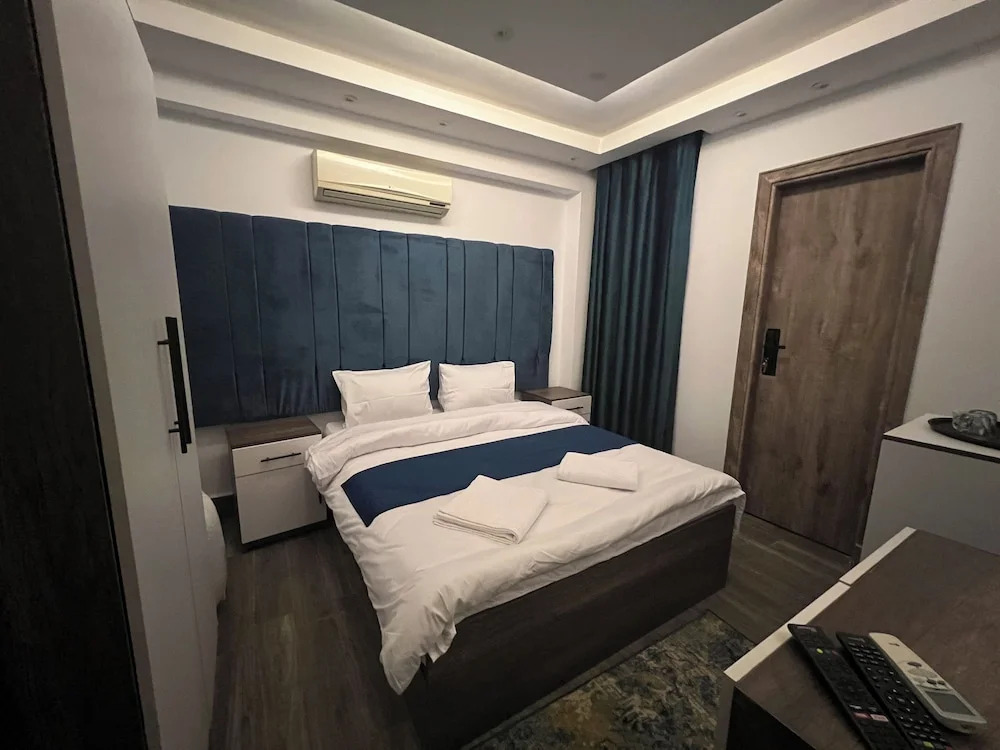 Photo - premier pyramids inn