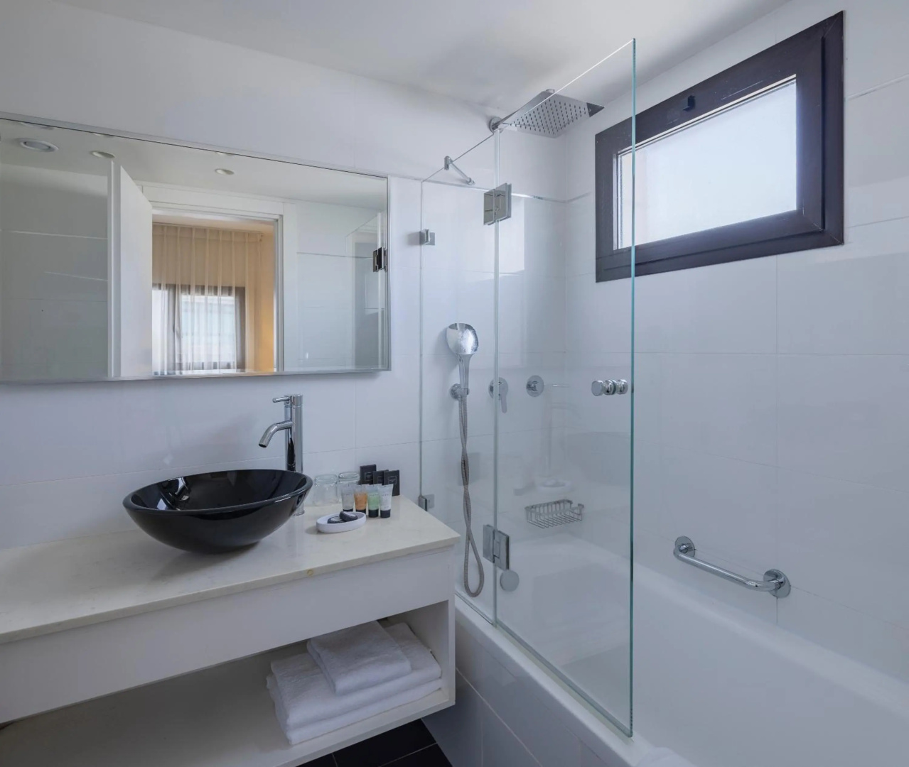 Photo - Best Western Regency Suites
