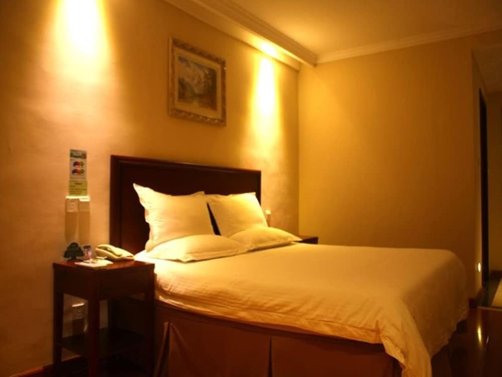 GreenTree Inn Liaocheng Chiping East Huixin Road Business Hotel