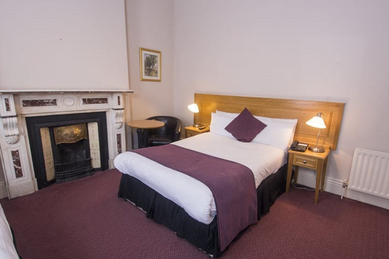 Photo - Phoenix Park Hotel