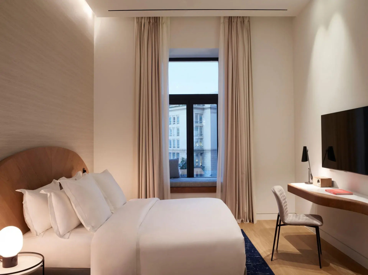 Photo - xenodocheio Milos