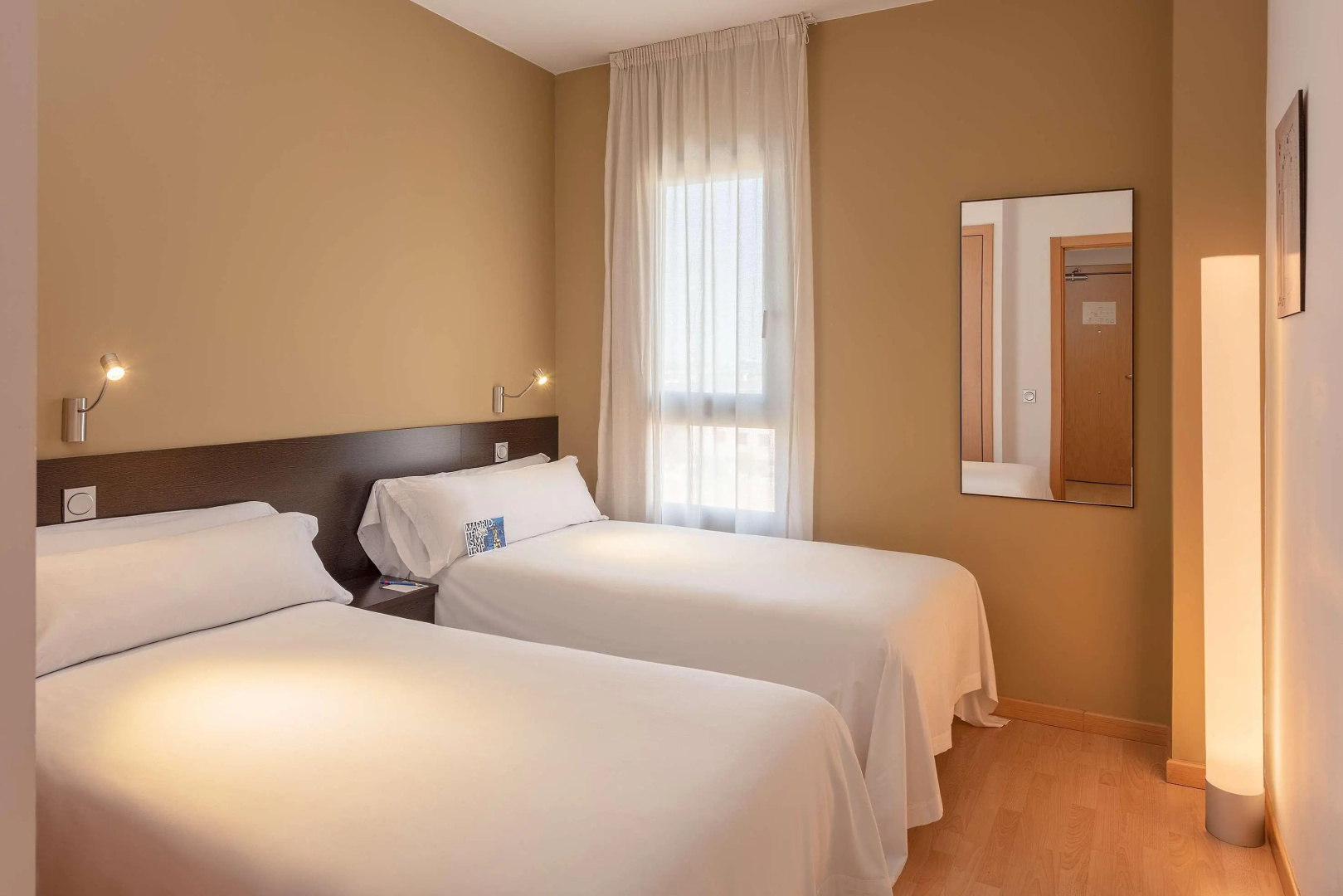 Foto - Madrid Airport Suites, Affiliated by Meliá