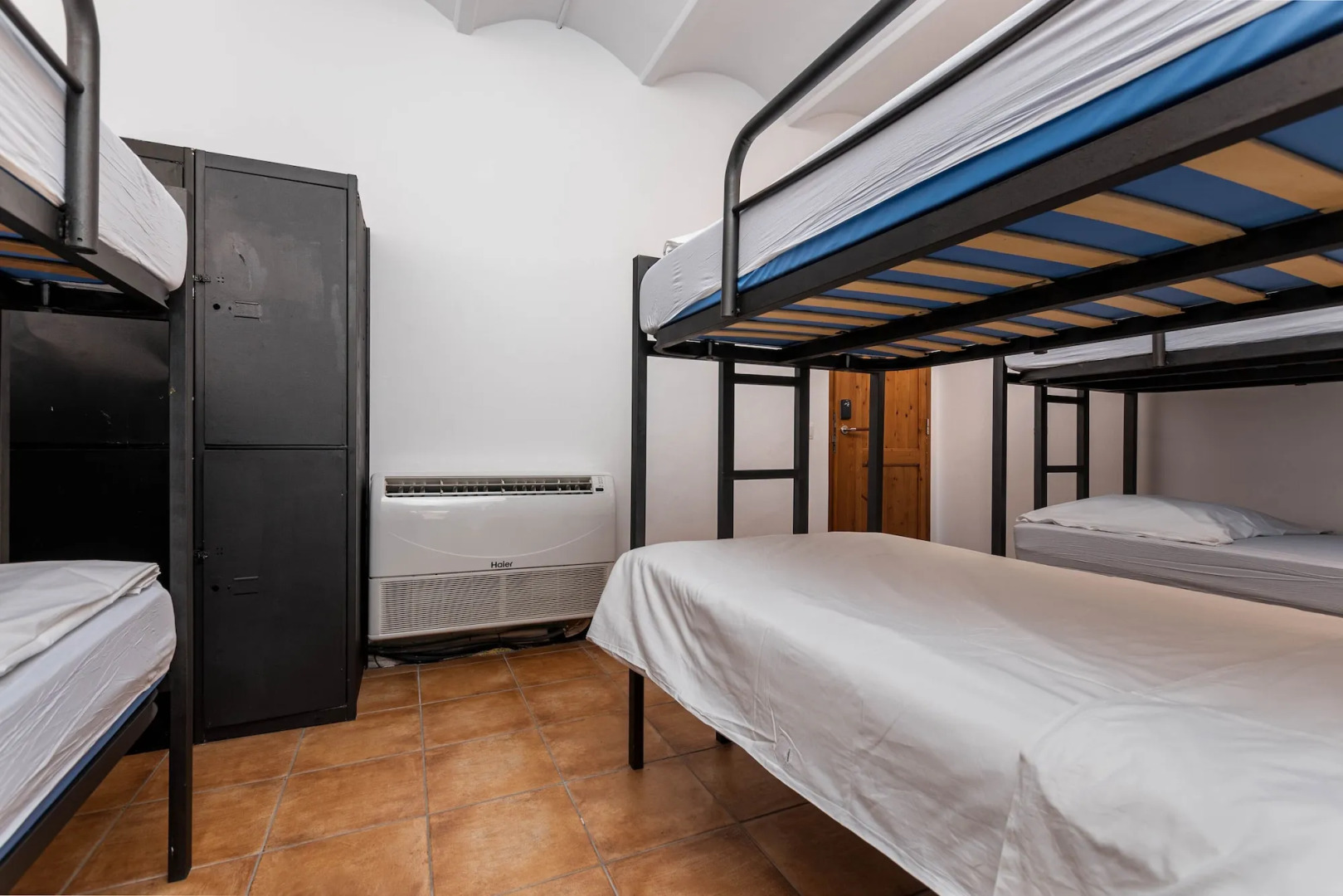 Foto - Urban Hostel Palma - Albergue Juvenil - Youth Hostel