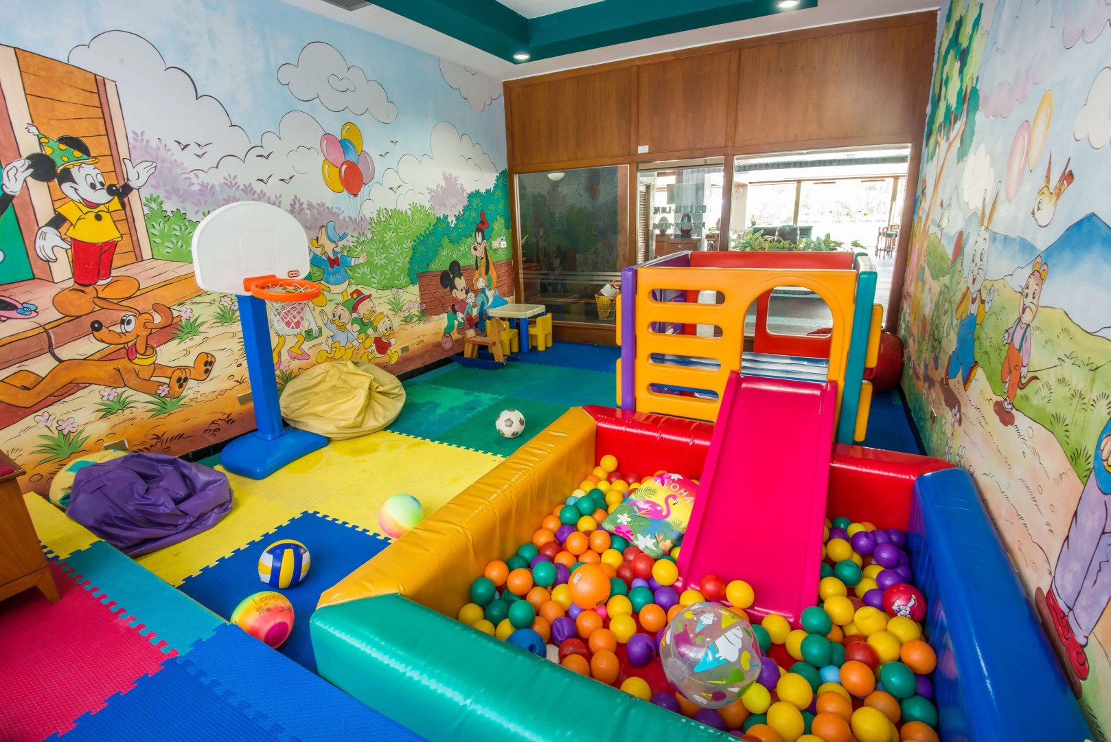 Foto - Andaman Beach Suites Hotel, Patong Phuket