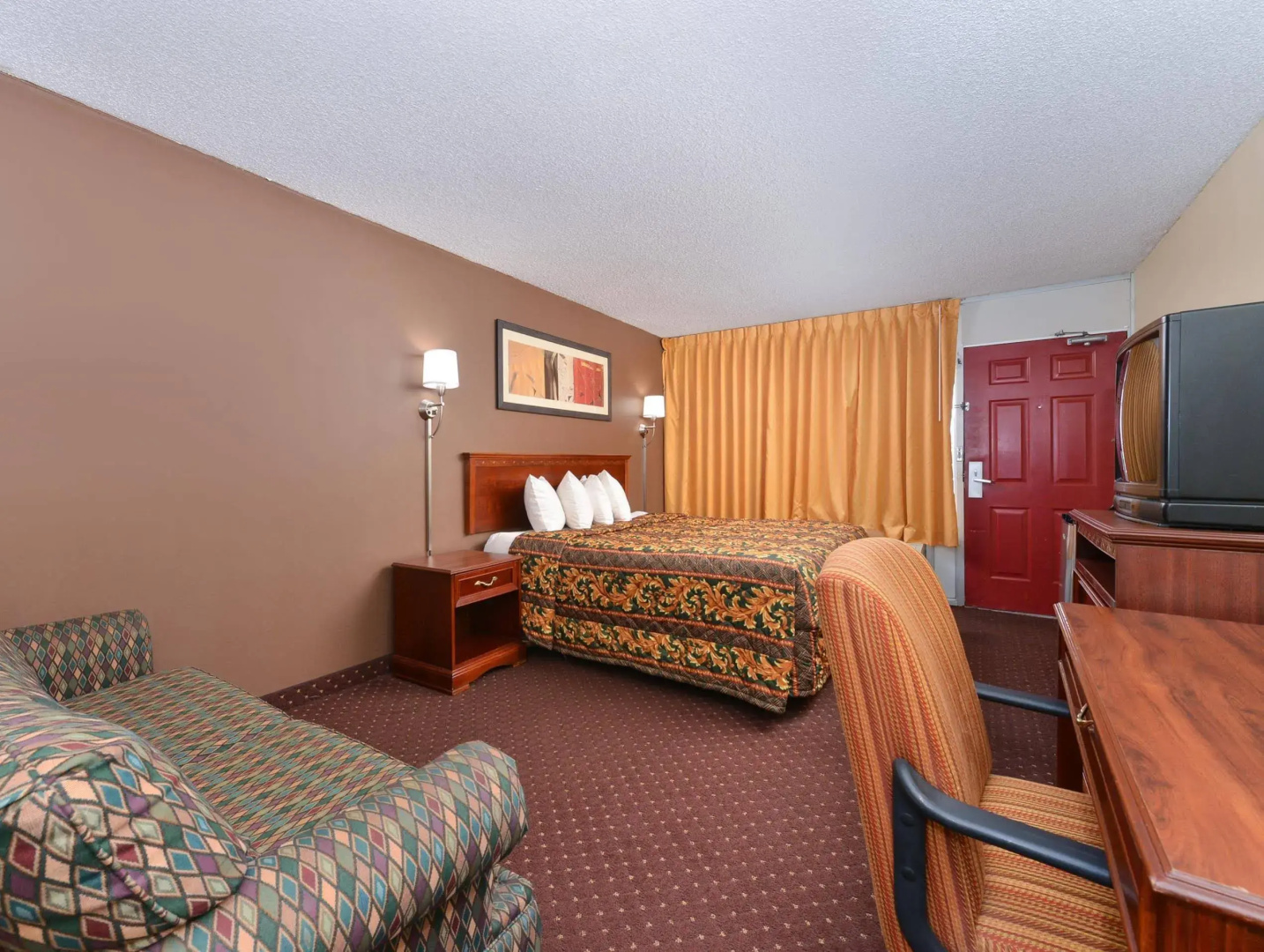 Photo - Americas Best Value Inn Tulsa at I-44