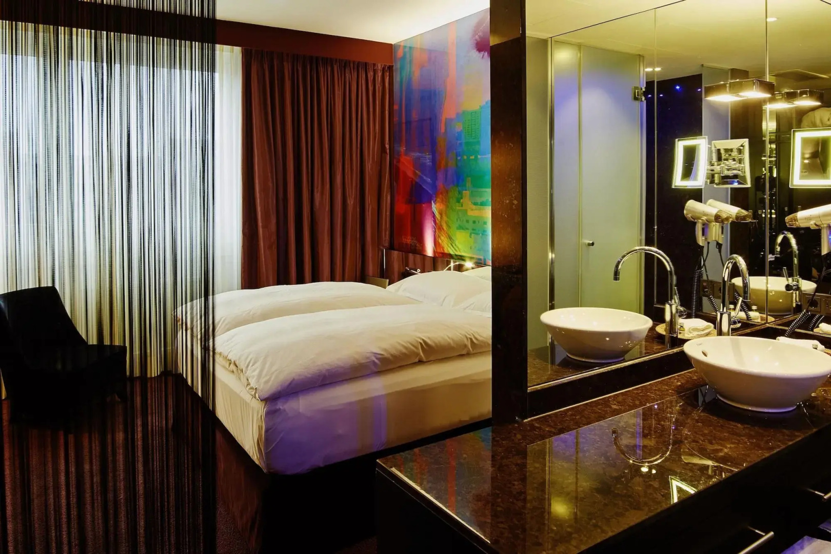 Photo - Savoy Hotel