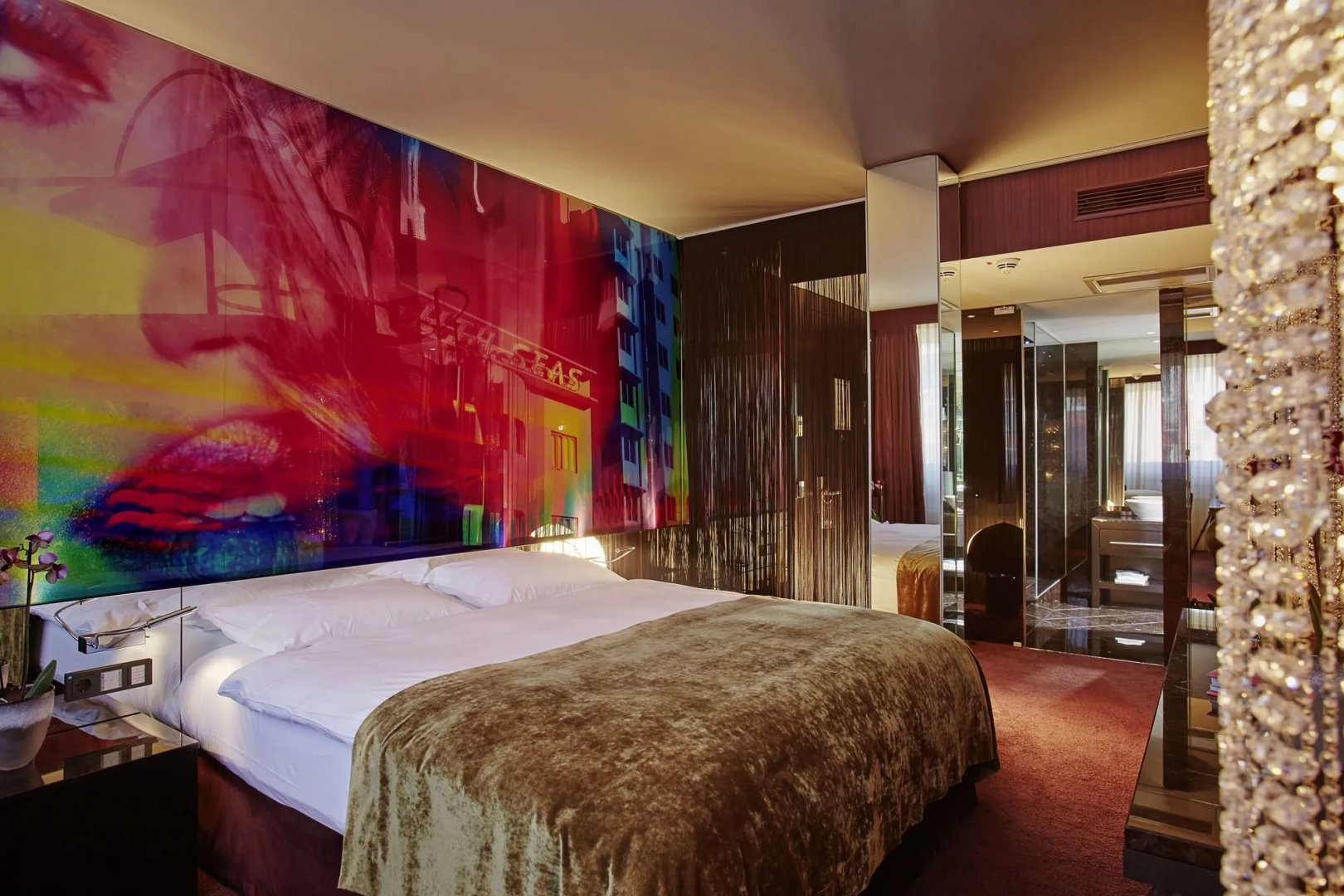 Photo - Savoy Hotel