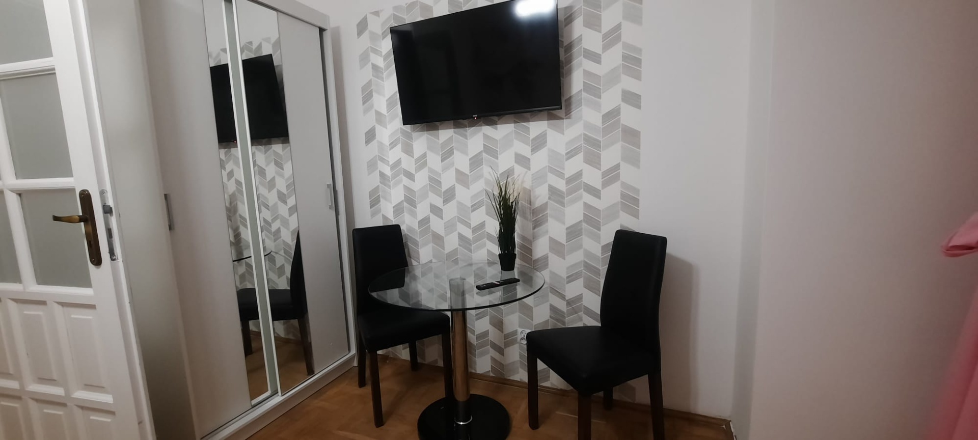 Photo - Lorf Hostel&Apartments