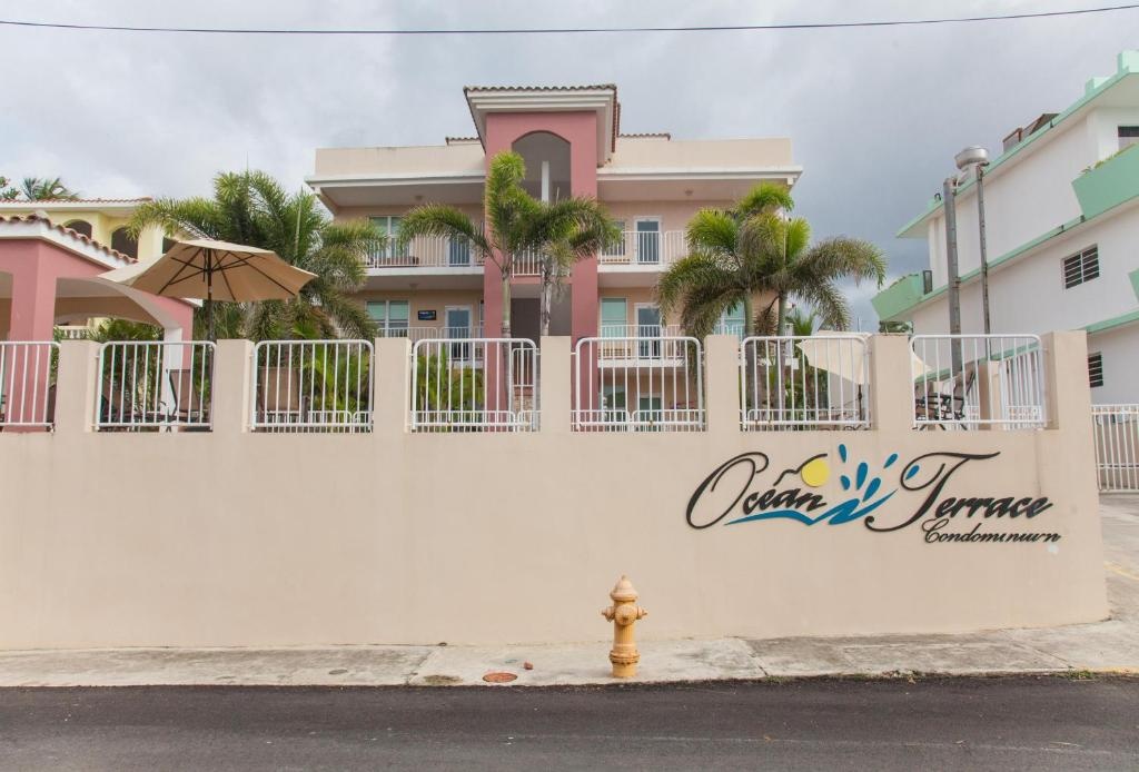 Ocean Terrace 202 - a block from Sandy Beach