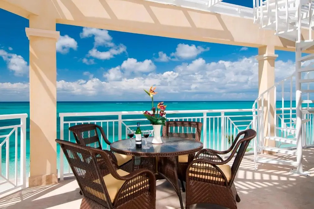 Photo - Windsong on the Reef