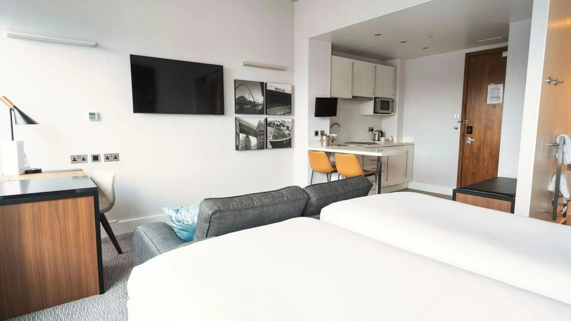 Photo - Sandman Signature Newcastle Hotel
