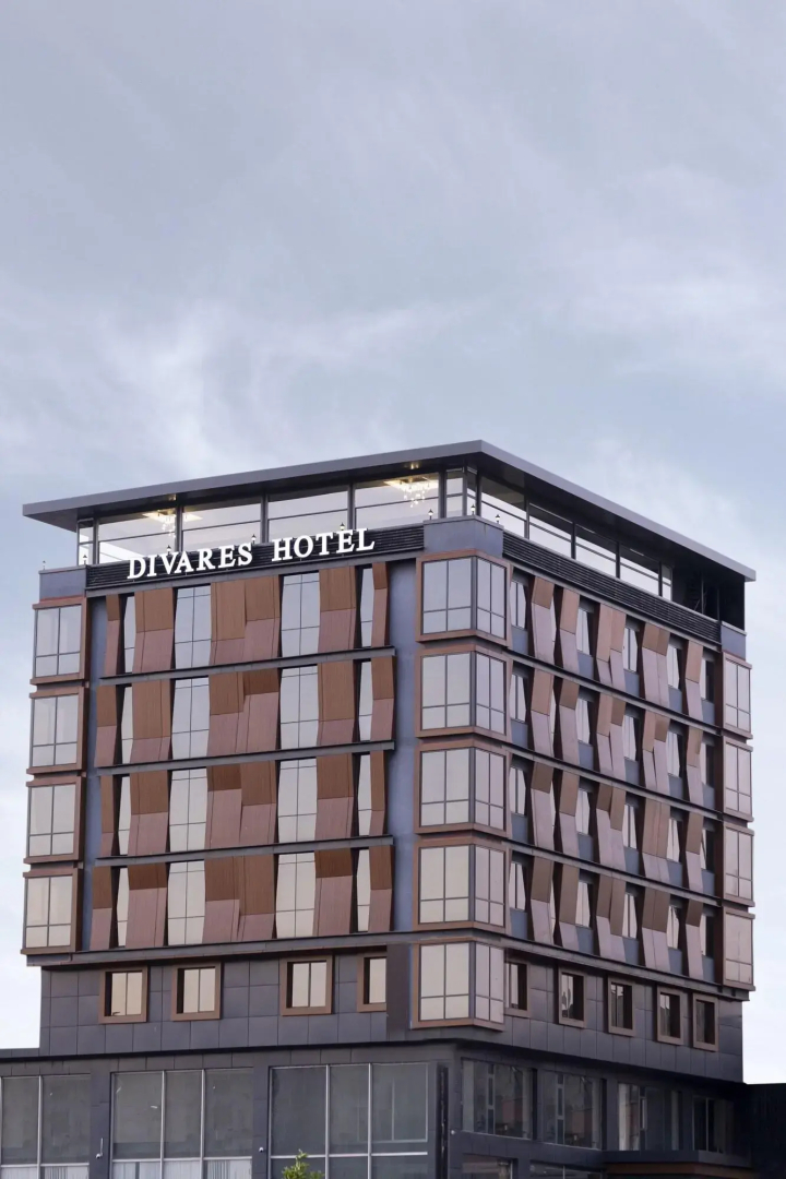 Photo - Divares Luxury Hotel