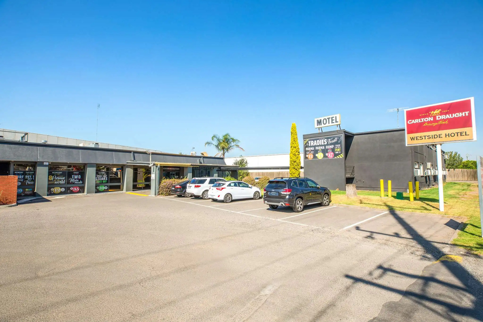 Photo - Nightcap at Westside Hotel