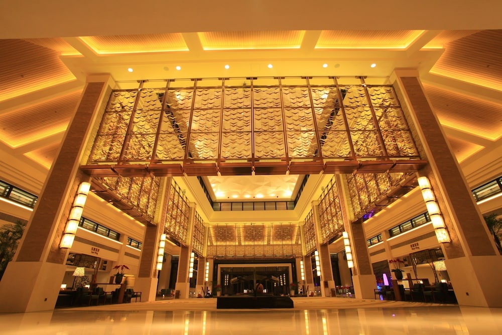 Crowne Plaza Hailing Island