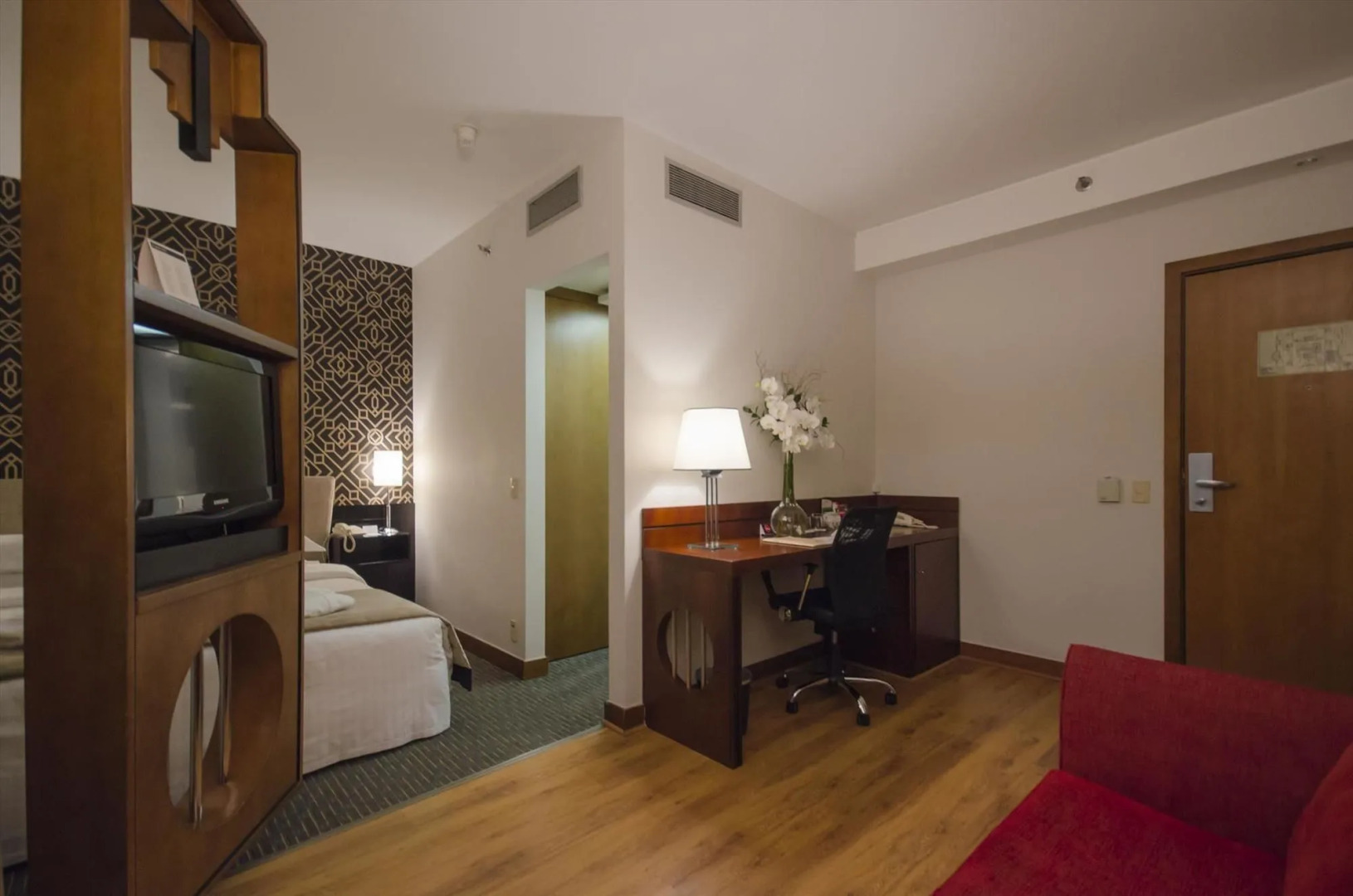 Photo - Estanplaza Funchal Faria Lima