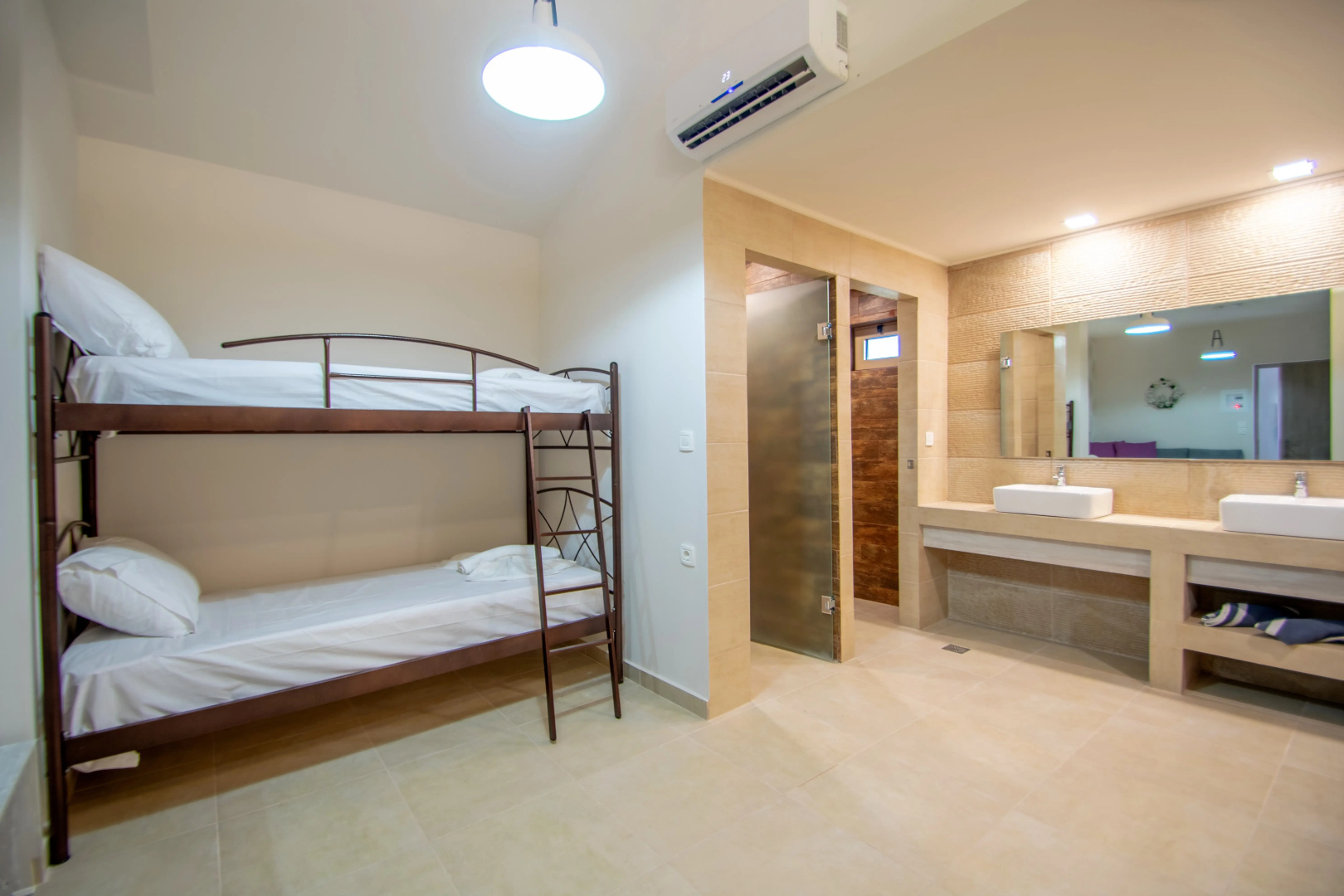 Photo - Paradise Apartments