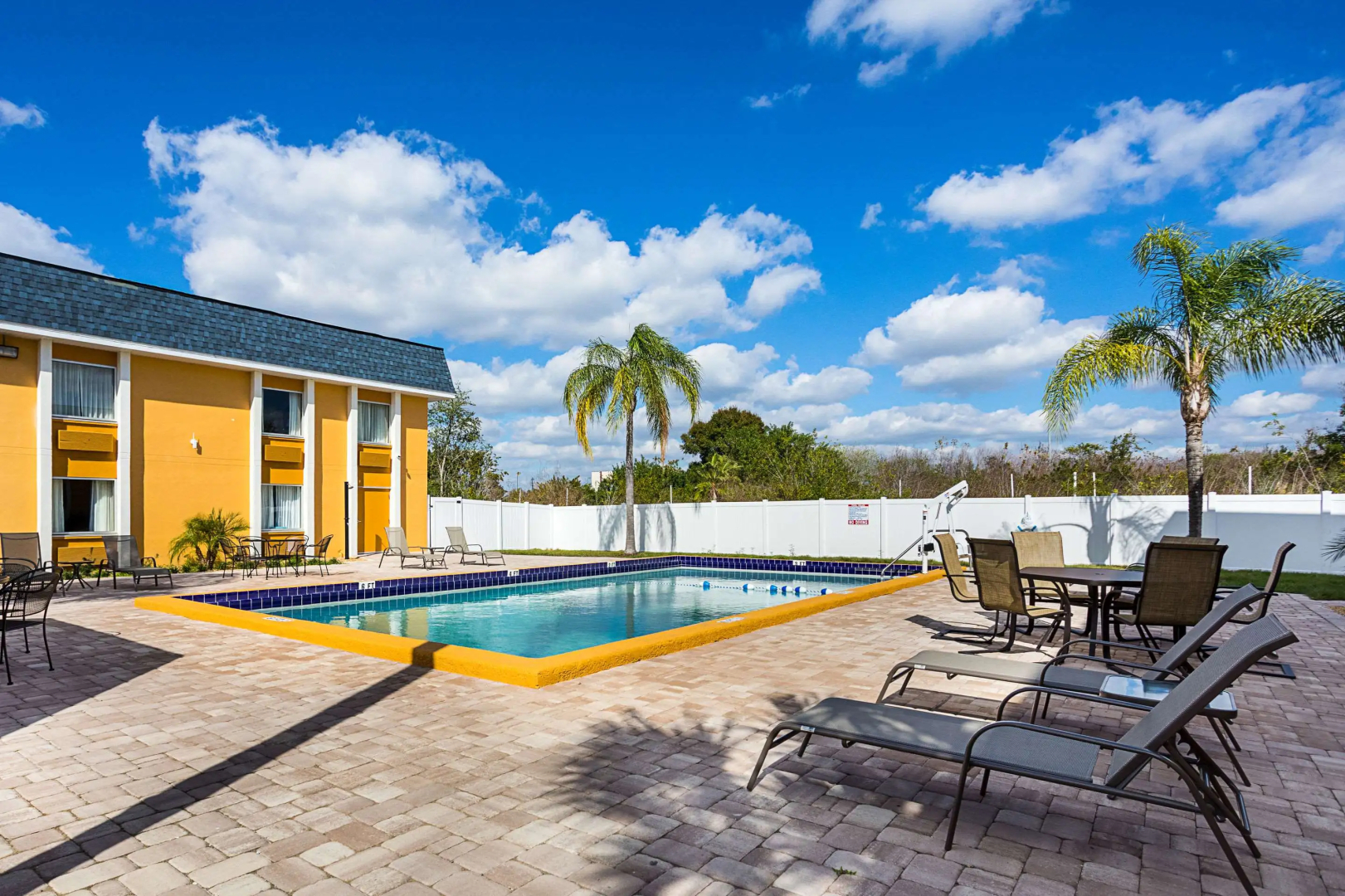 Foto - Heritage Park Inn