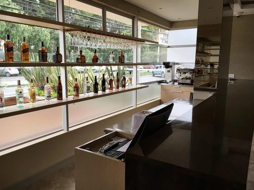 Photo - Hotel Plaza Suites