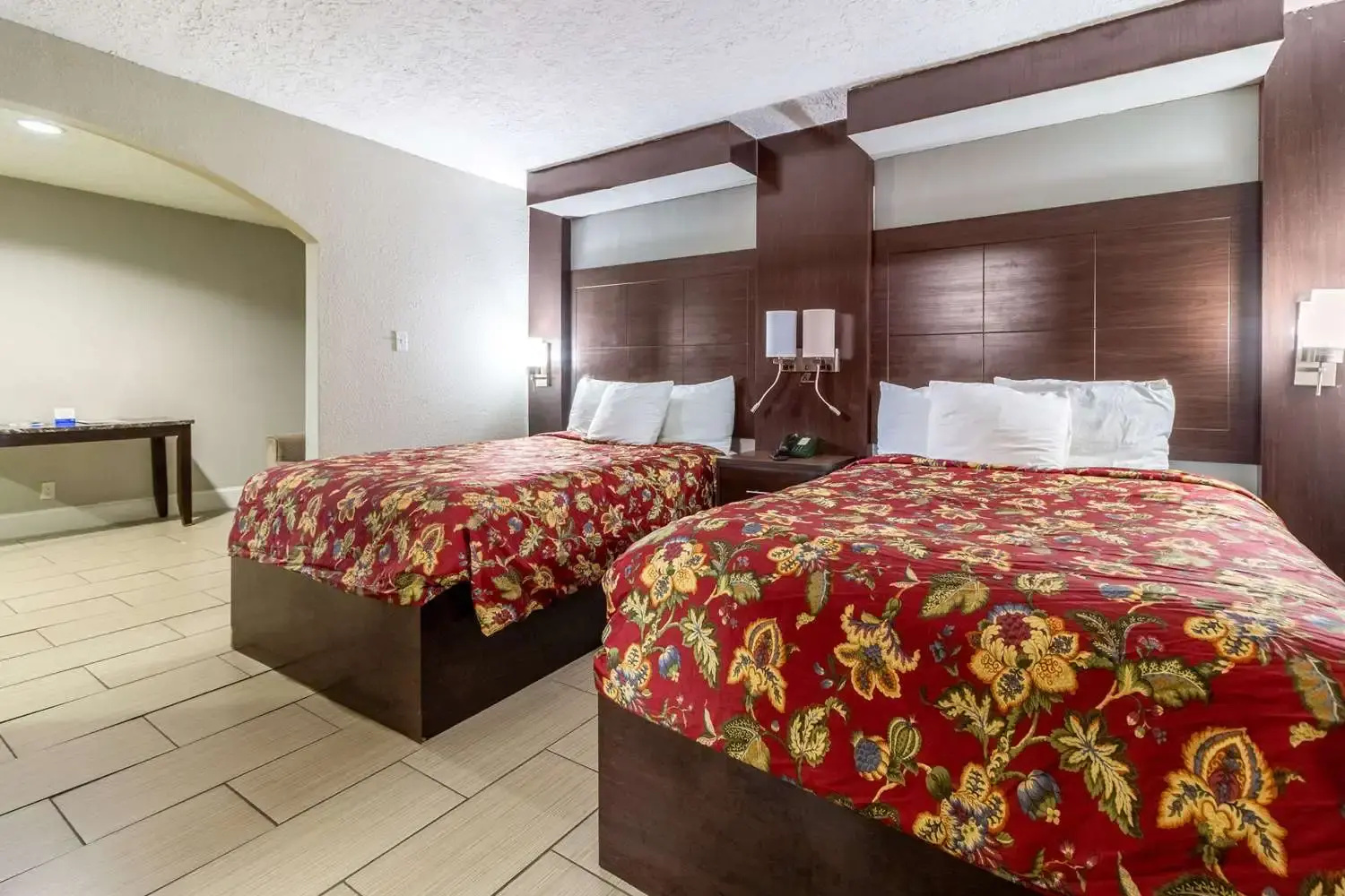Photo - Rodeway Inn & Suites