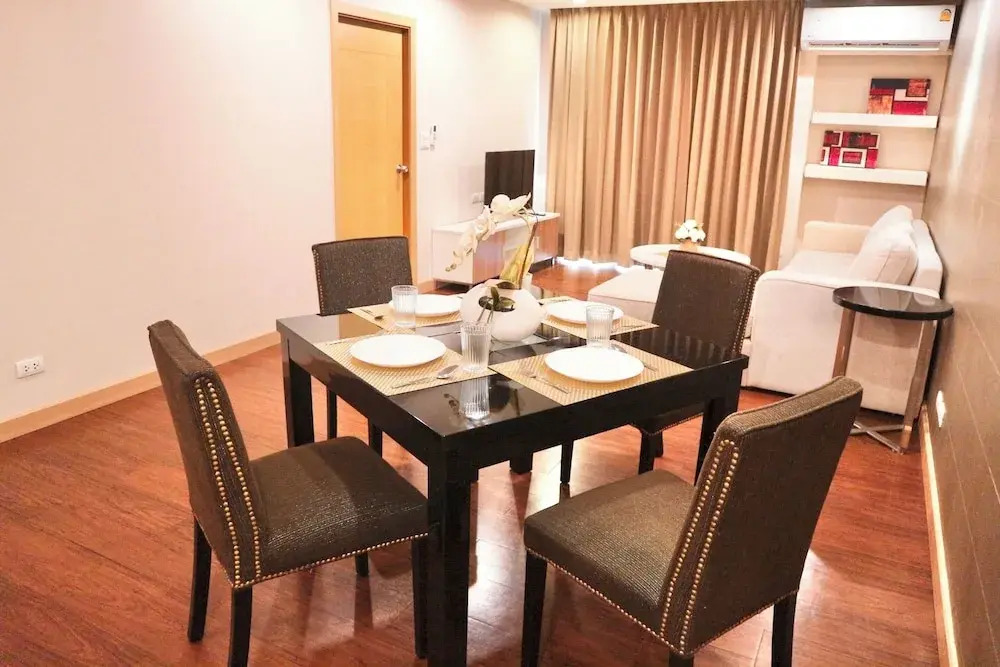 Foto - ICON NARINDRA SUITES HOTEL Sukhumvit Bangkok Thailand 50sqm to 90sqm Rooms & FREE Minibar