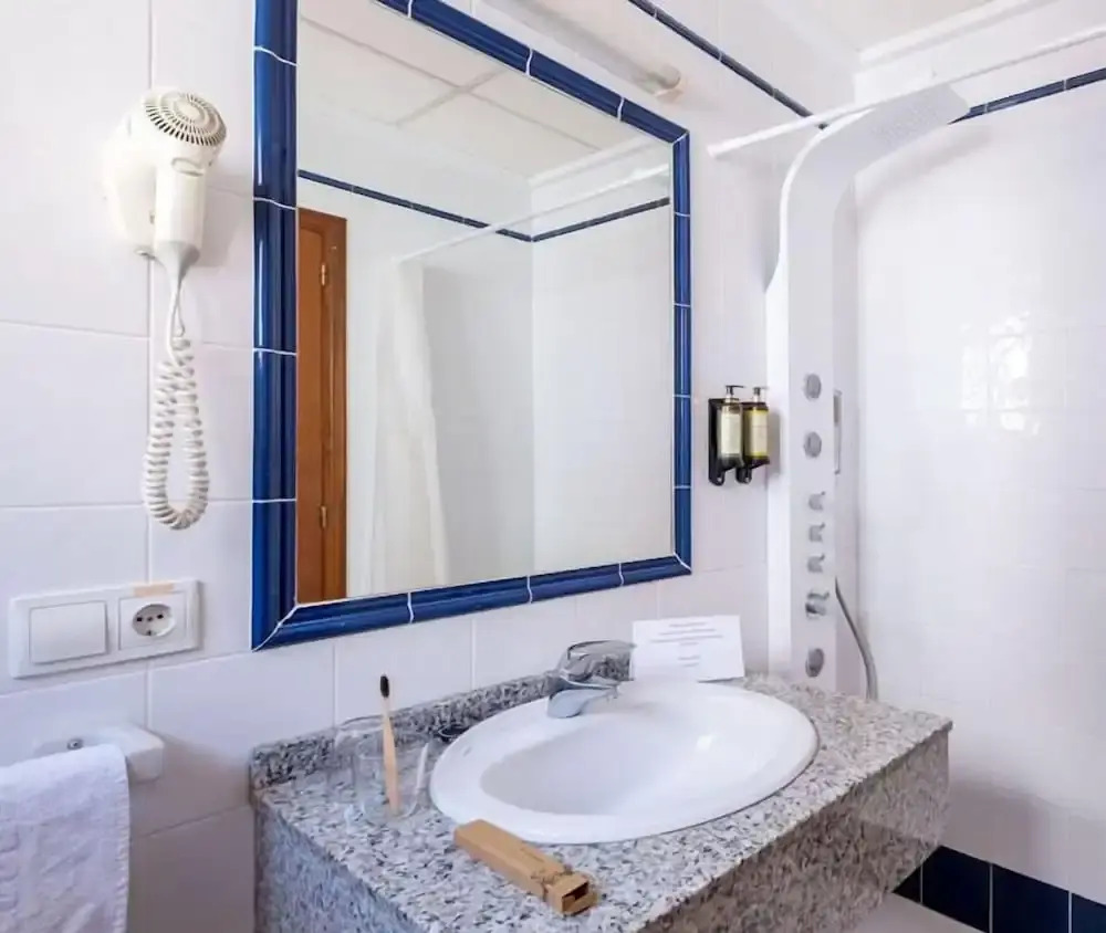 Photo - Hotel Ramis fundado en 1969