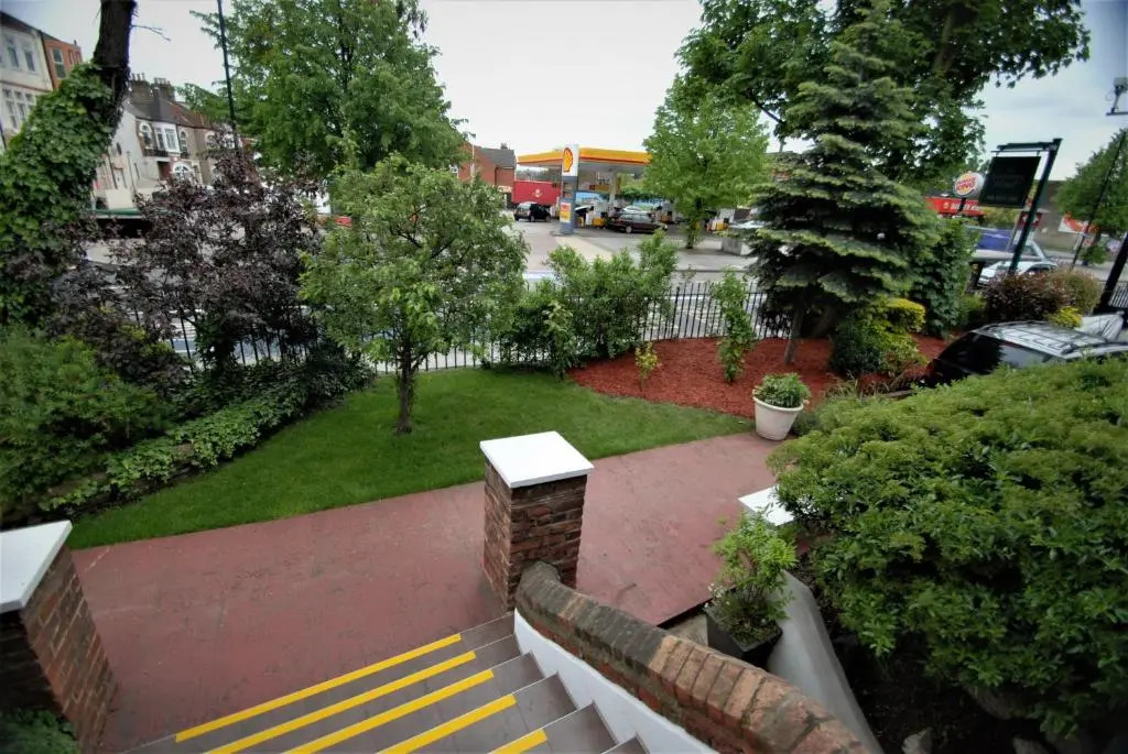 Photo - The Gateway Hotel