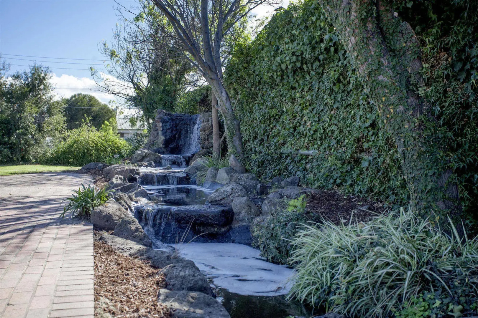 Photo - Sunshine Motor Inn