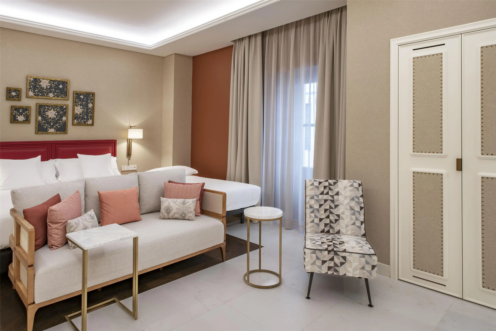 Photo - Vincci Molviedro Suites Apartments