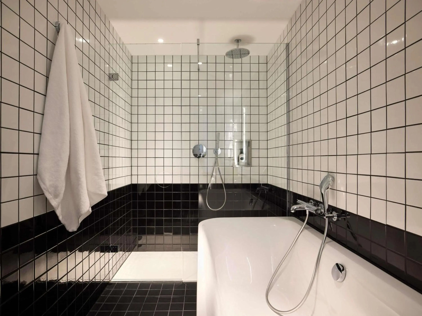 Photo - Mama Shelter Zurich