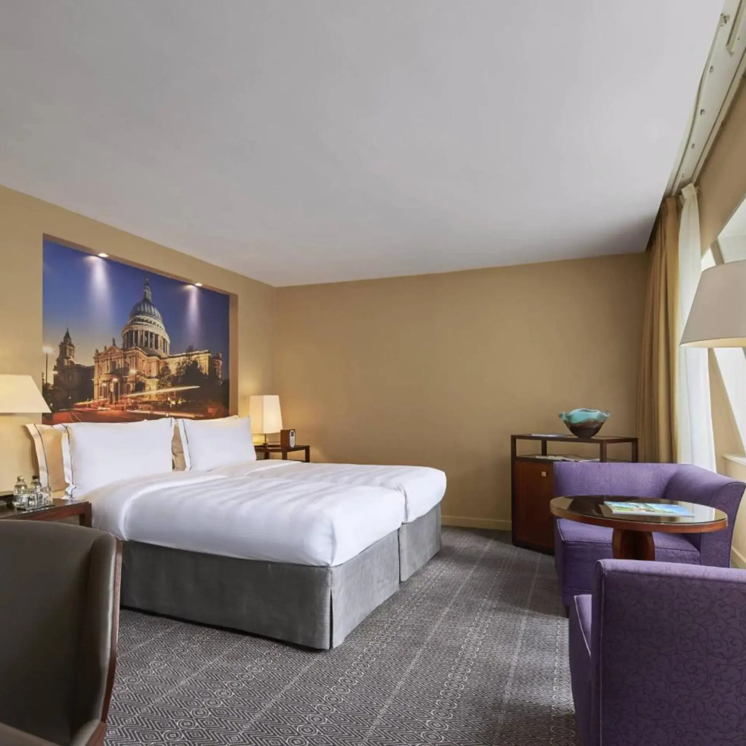 Photo - Threadneedles, Autograph Collection