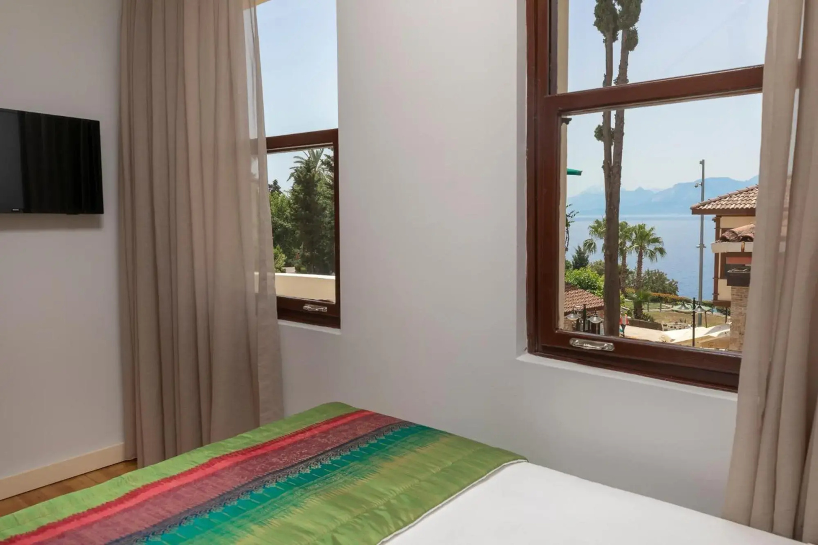 Photo - Mono Hotel
