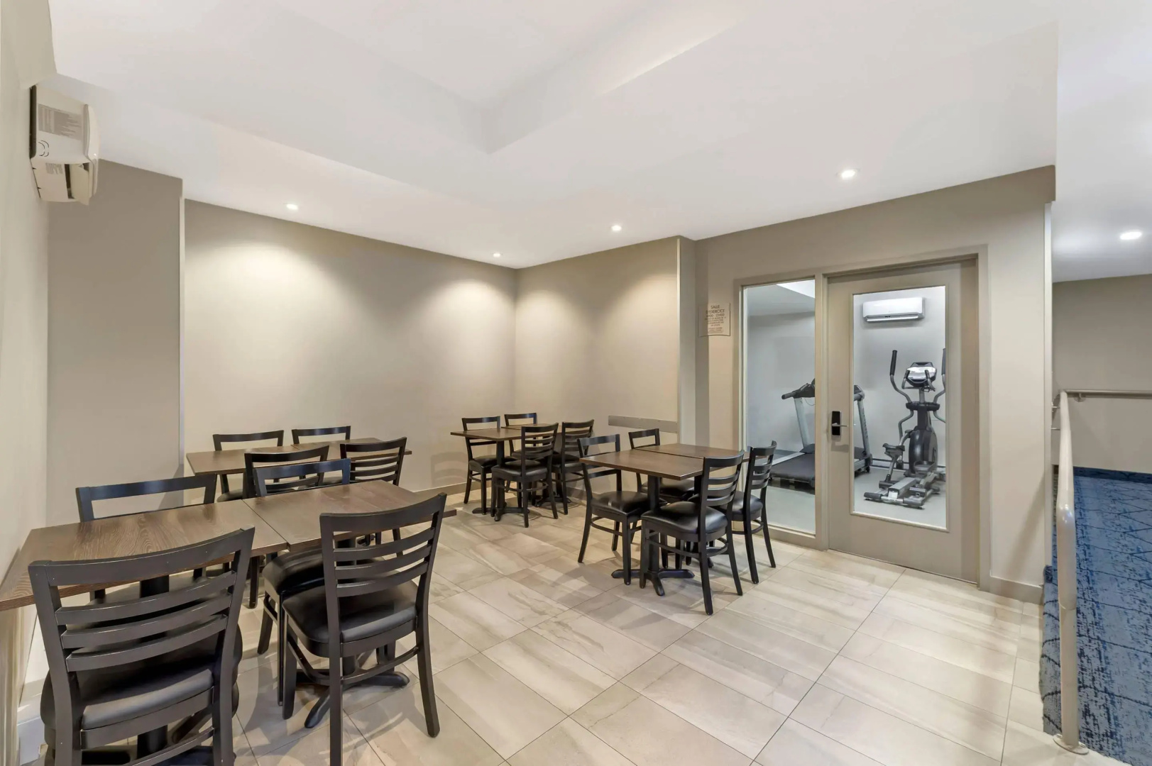 Photo - Quality Inn Centre-Ville
