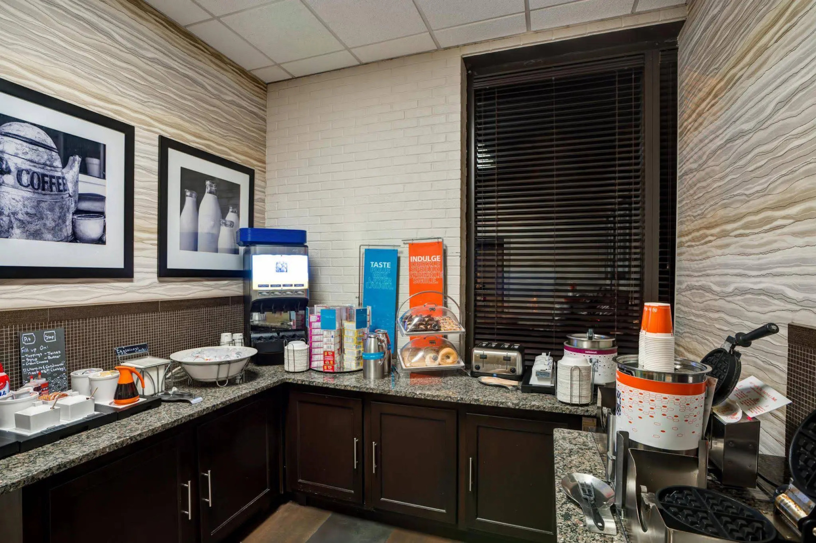 Foto - Hampton Inn Norfolk-Naval Base