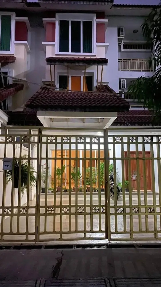 Photo - D32 Homestay near airport Behind Brown coffee airport