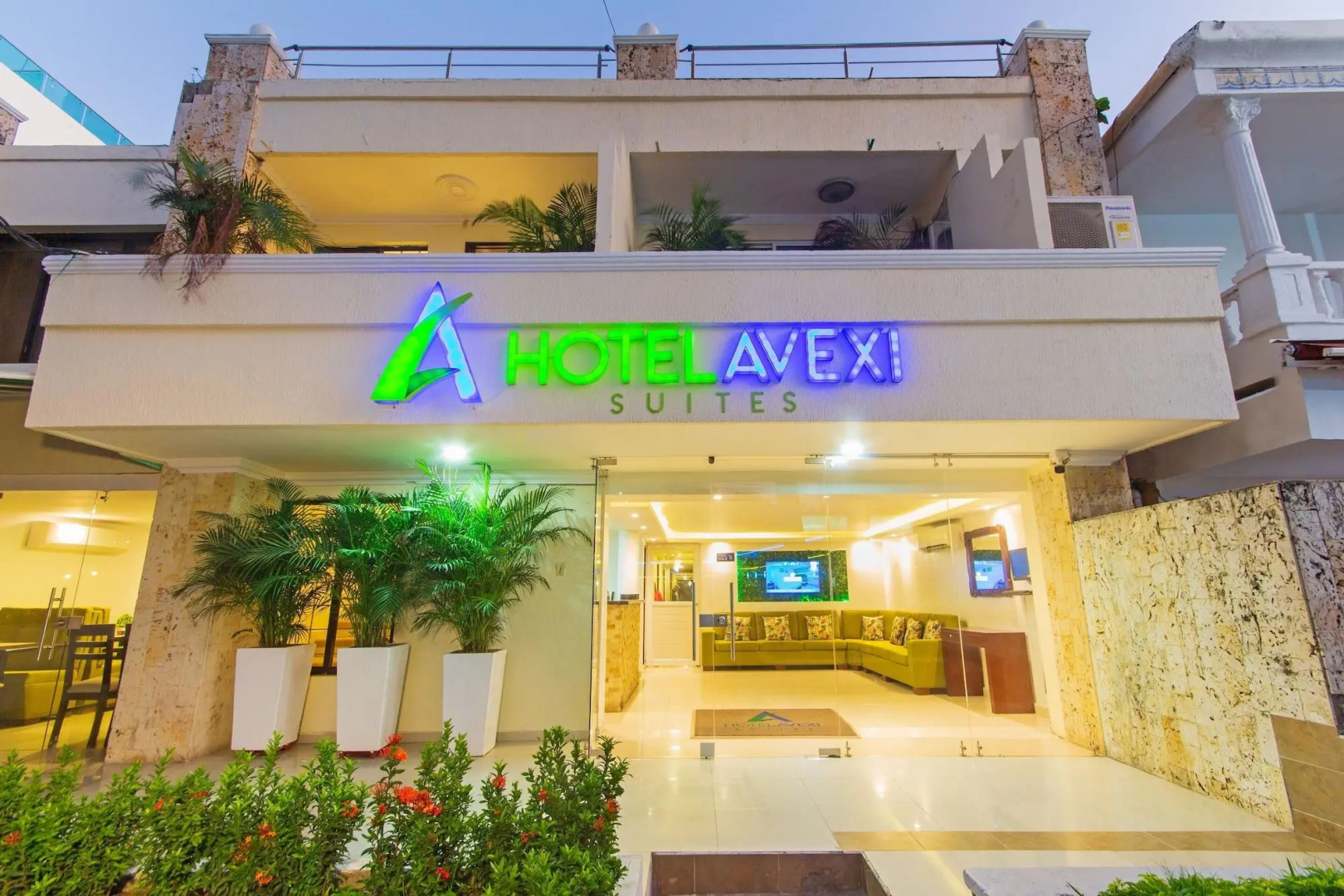 Photo - Hotel Avexi Suites By GEH Suites