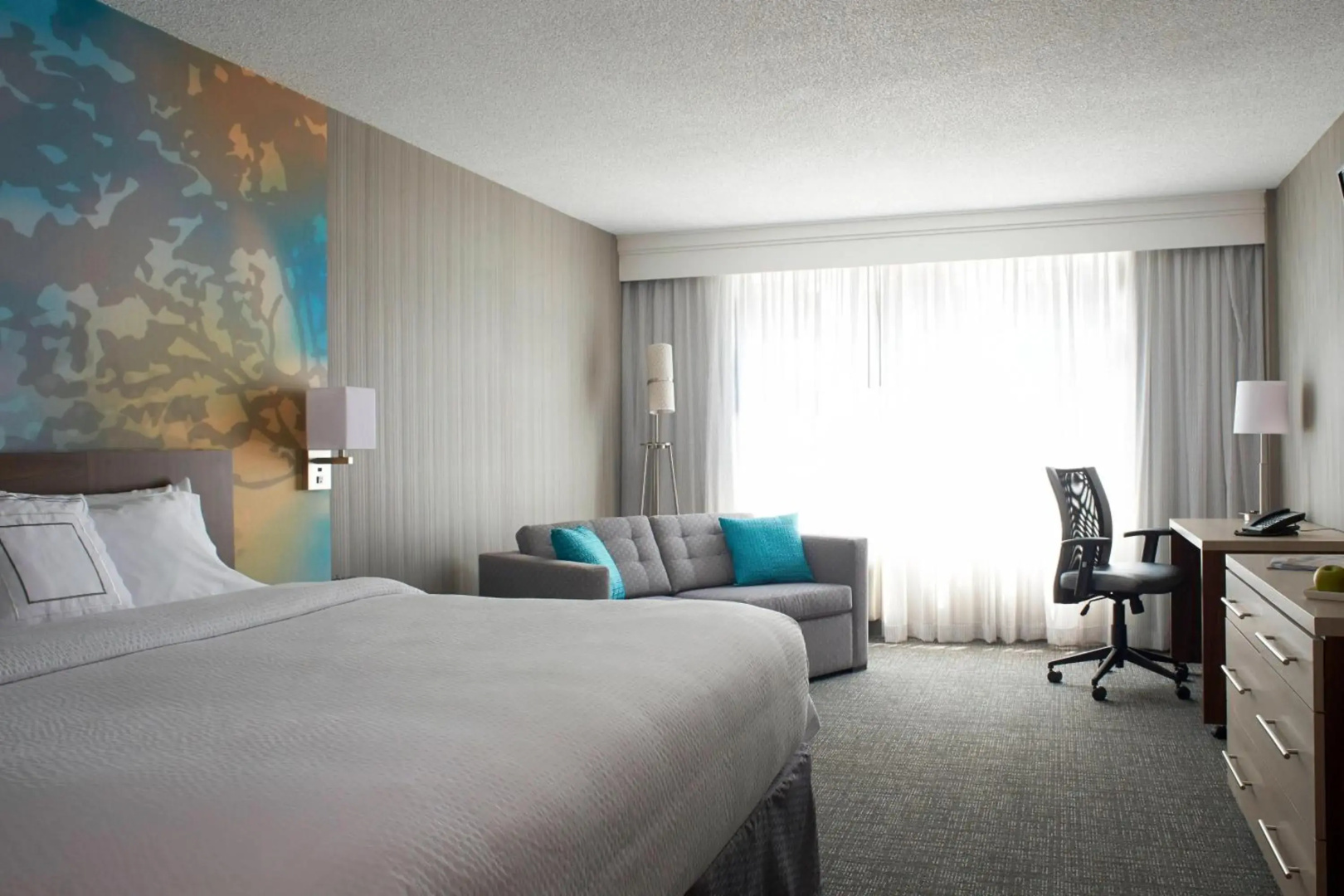 Photo - Courtyard by Marriott Toronto Downtown