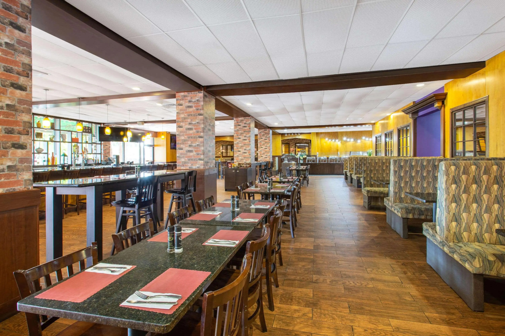 Foto - Ramada by Wyndham Tampa Westshore Airport South