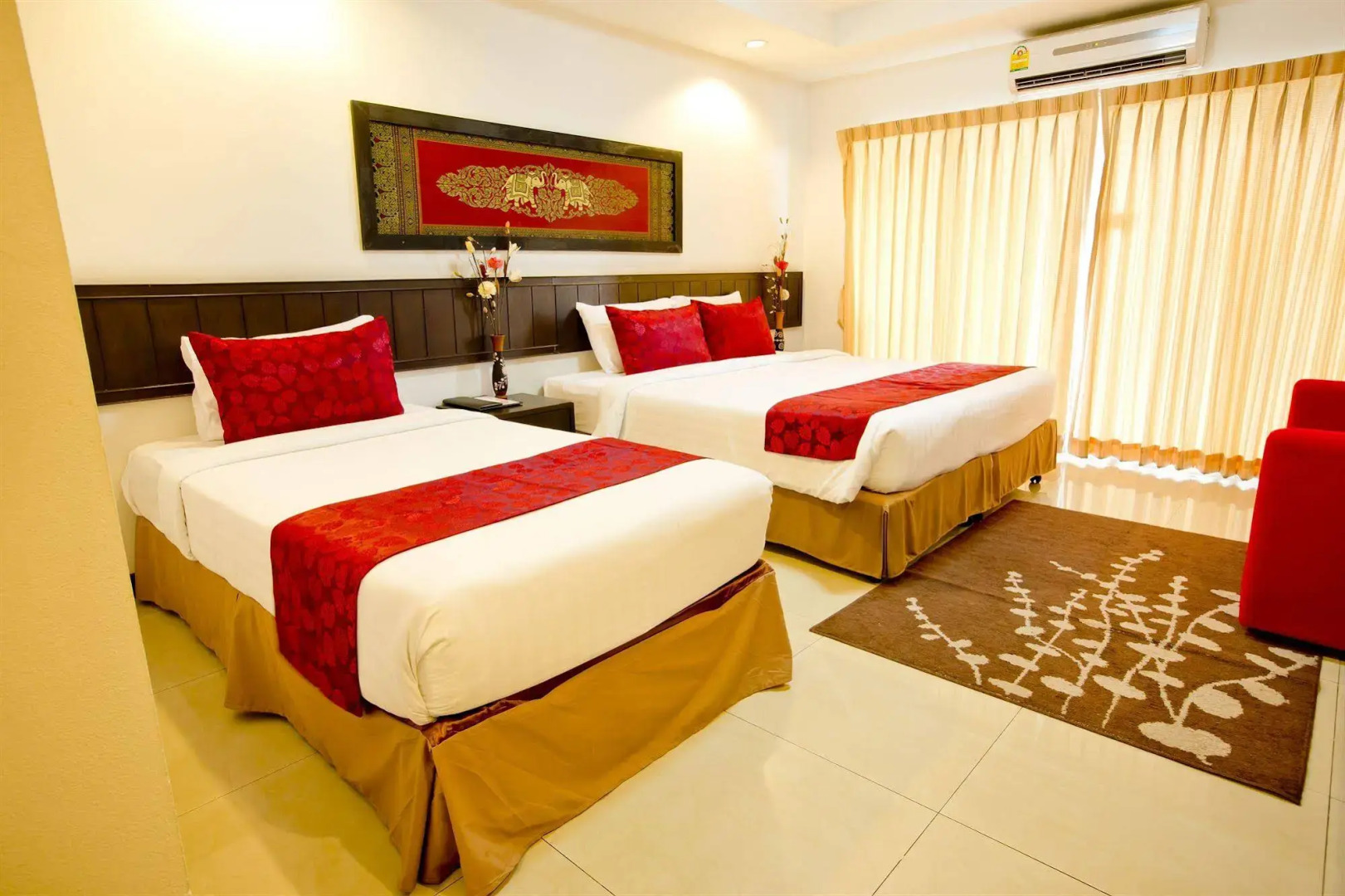 Foto - Sinsuvarn Airport Suite Hotel