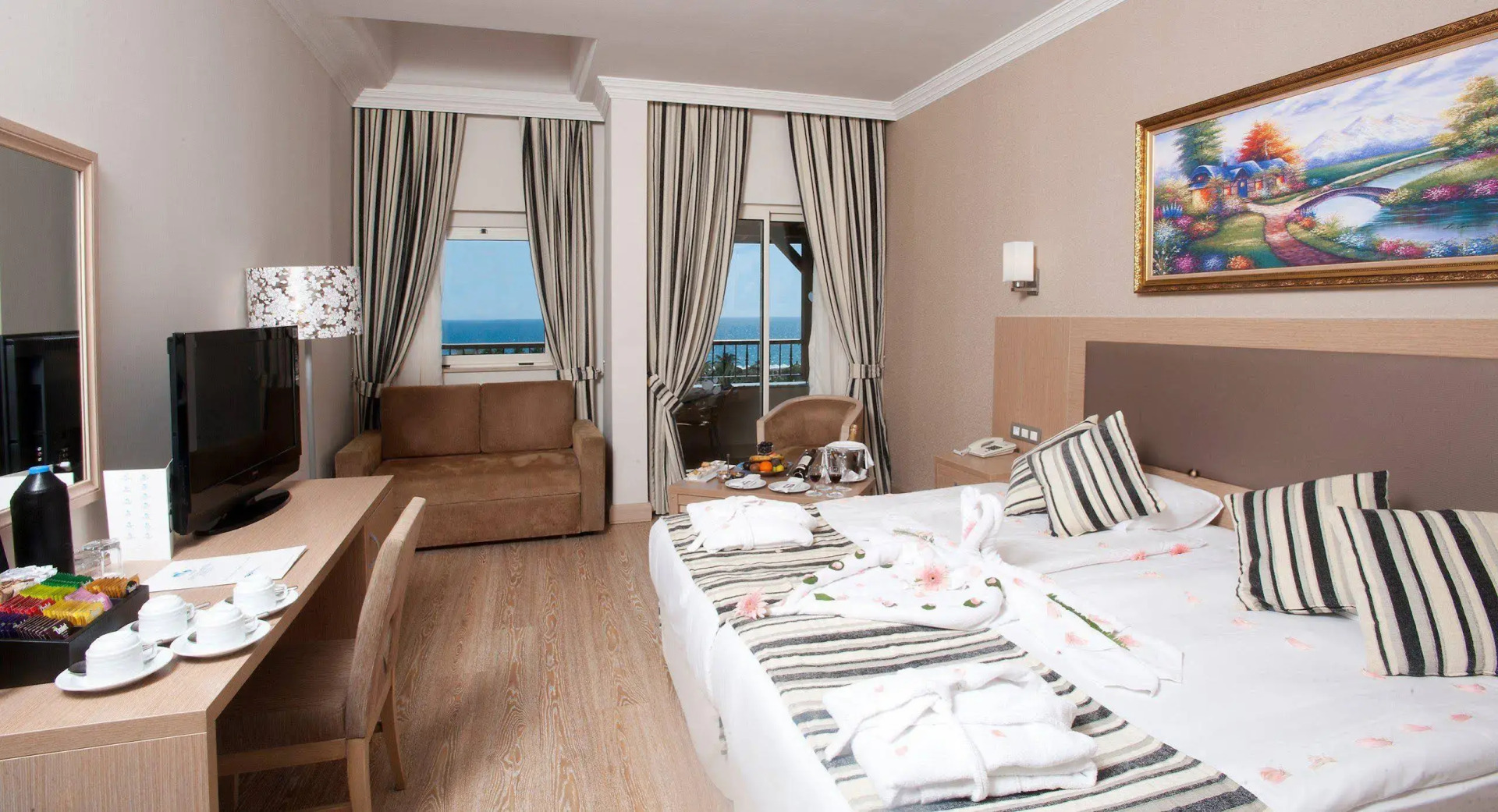 Photo - Crystal Tat Beach Pearl Collection - Ultimate All Inclusive